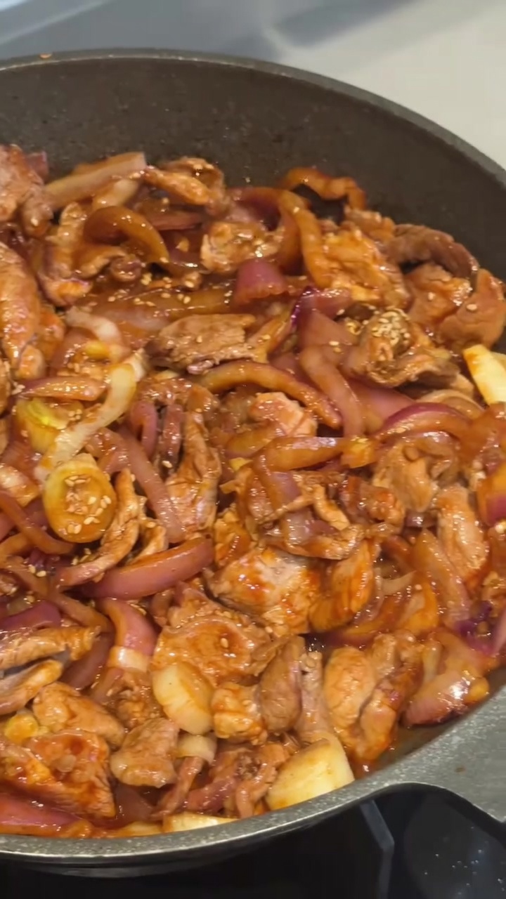 Porc sauté épicé coréen (Jeyuk Bokkeum)